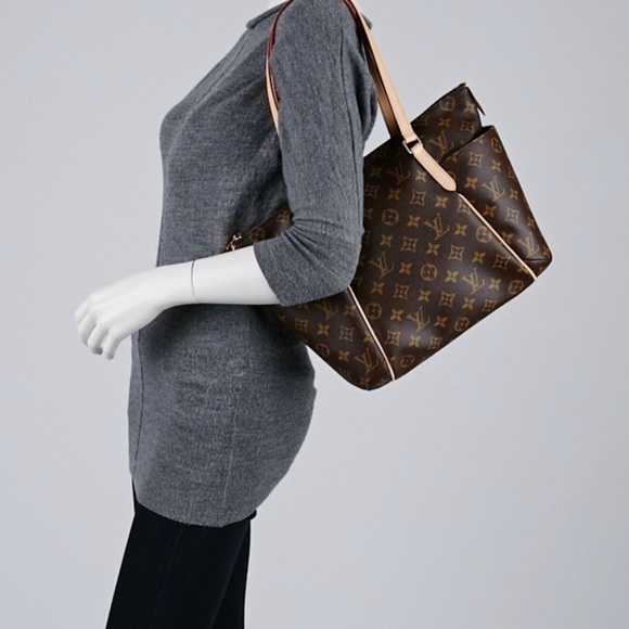 💜LOUIS VUITTON Zipper Tote Bag💜 - Picture 5 of 15